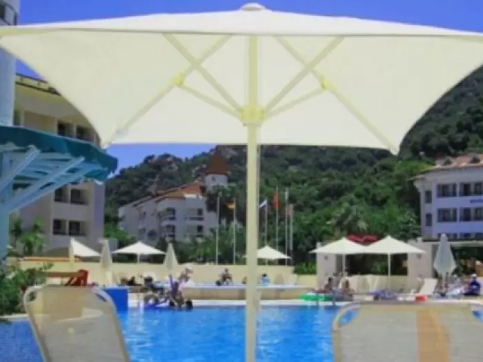 top-line-havuz-tipi-kare-semsiye
